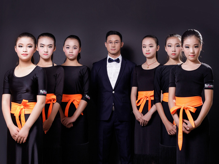 鹽商人物第24期丨專訪夢黑池舞蹈創(chuàng)始人陸豐裕：逐夢人生，舞動精彩